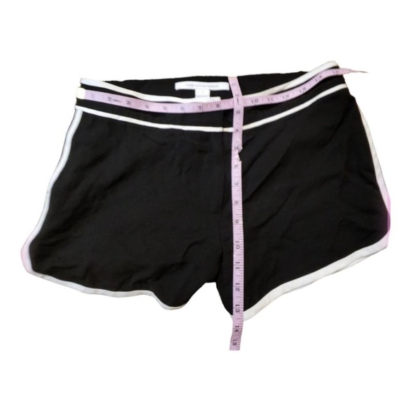 Diane von Furstenberg - Black w/ White Trim Shorts Sz 4 - Picture 3 of 7